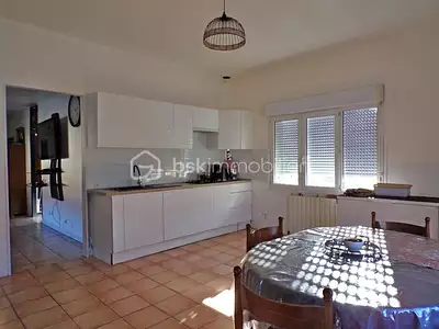 Maison, 284 m²