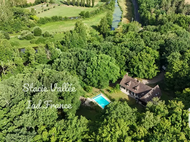 Maison, 248 m²