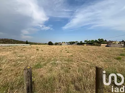 Terrain, 700 m²