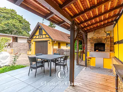 Maison, 251 m²