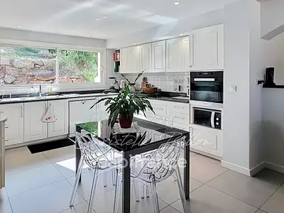 Maison, 215 m²