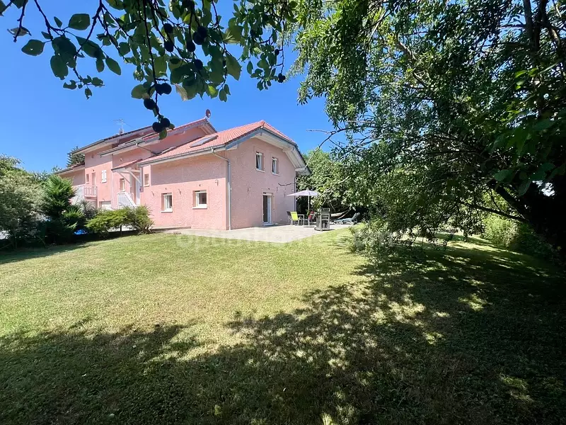 Maison, 166 m²