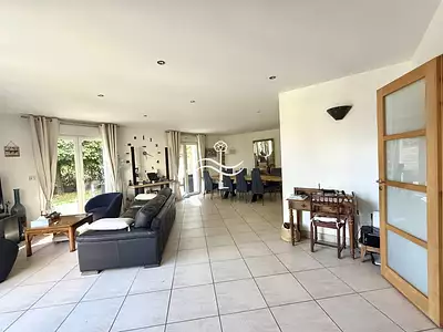 Maison, 215 m²