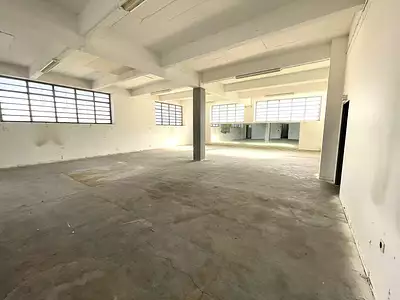 Divers, 3 000 m²