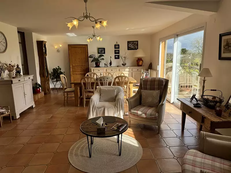Maison, 168 m²