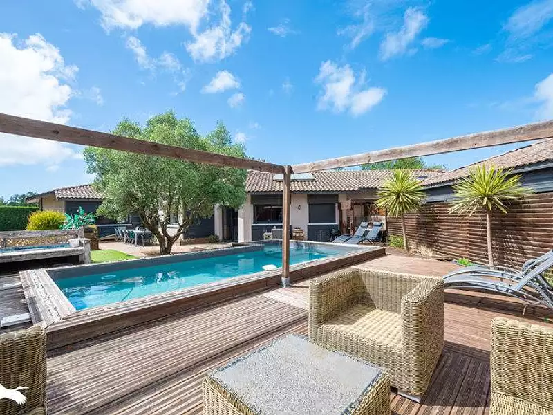 Maison, 400 m²