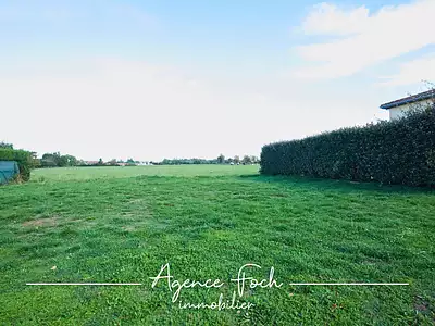 Terrain, 1 100 m²