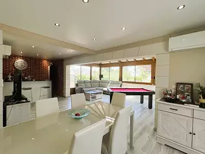 Maison, 168 m²