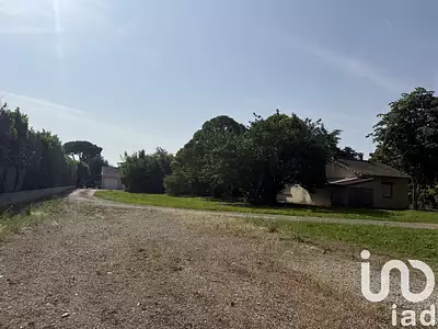 Terrain, 587 m²