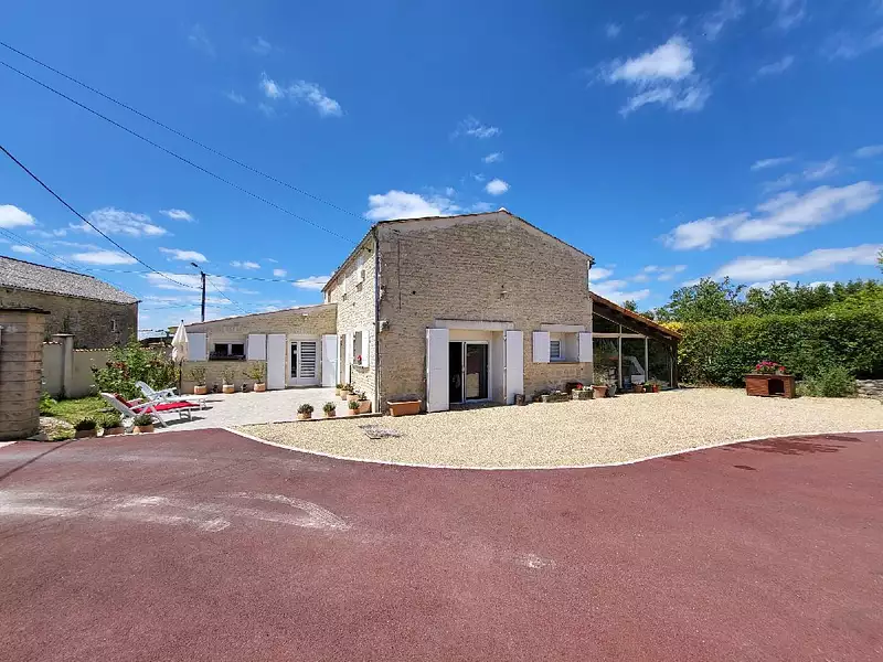 Maison, 163 m²