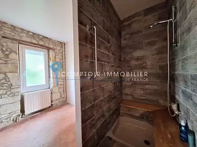 Maison, 240 m²