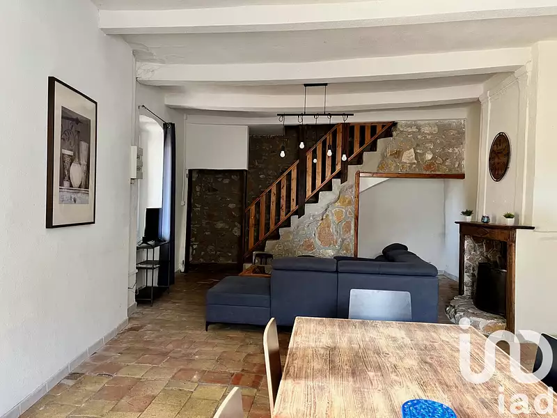Immeuble, 719 m²