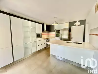 Maison, 300 m²