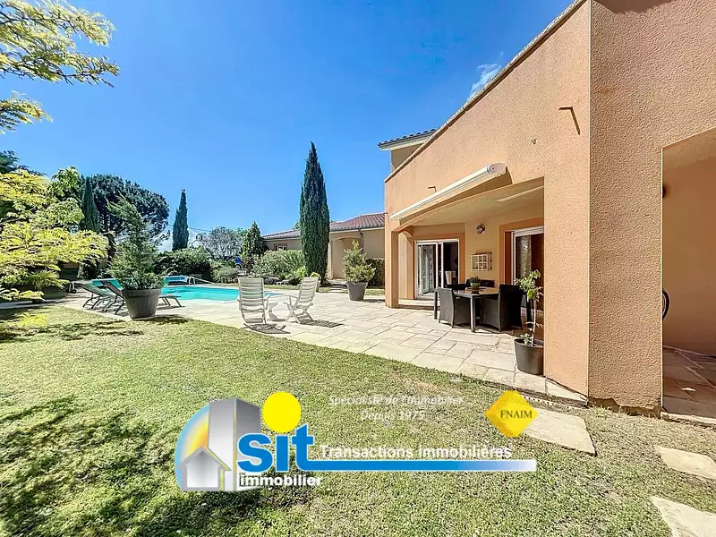 Maison, 300 m²