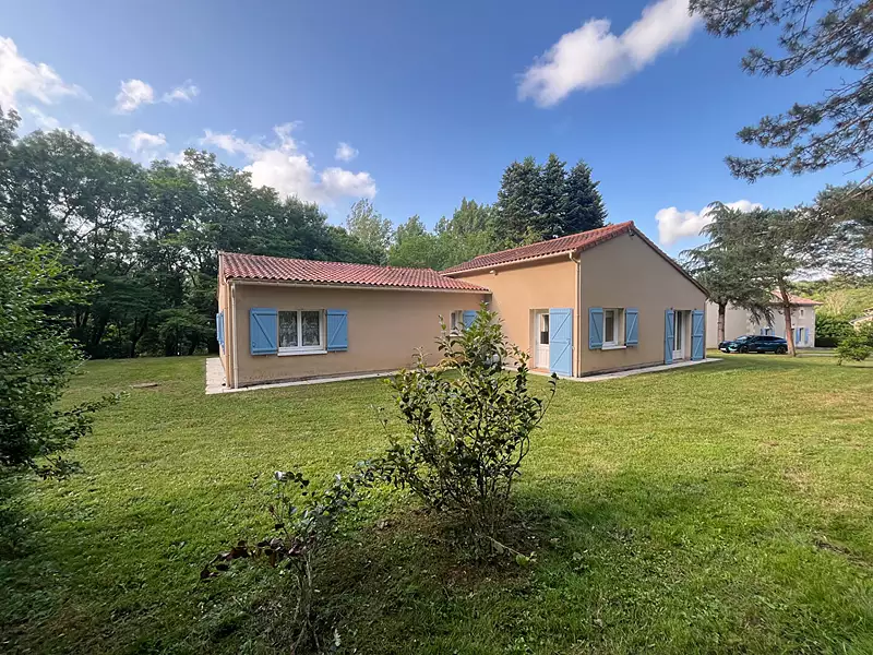 Maison, 248 m²