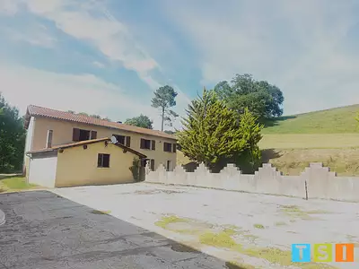 Maison, 170 m²