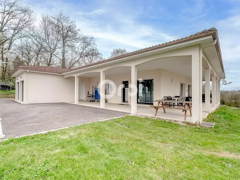 Maison, 200 m²