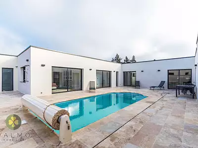 Maison, 275 m²