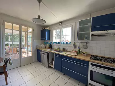 Maison, 180 m²