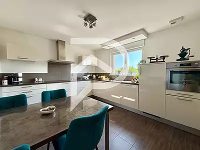 Maison, 184 m²