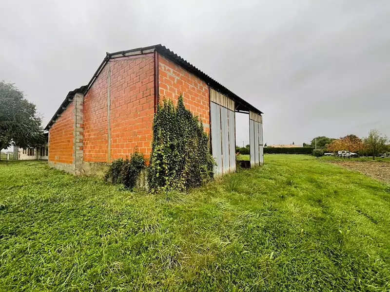 Terrain, 3 000 m²