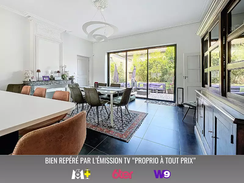 Maison, 330 m²
