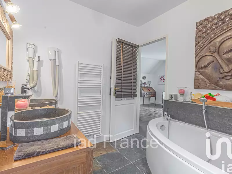 Maison, 270 m²