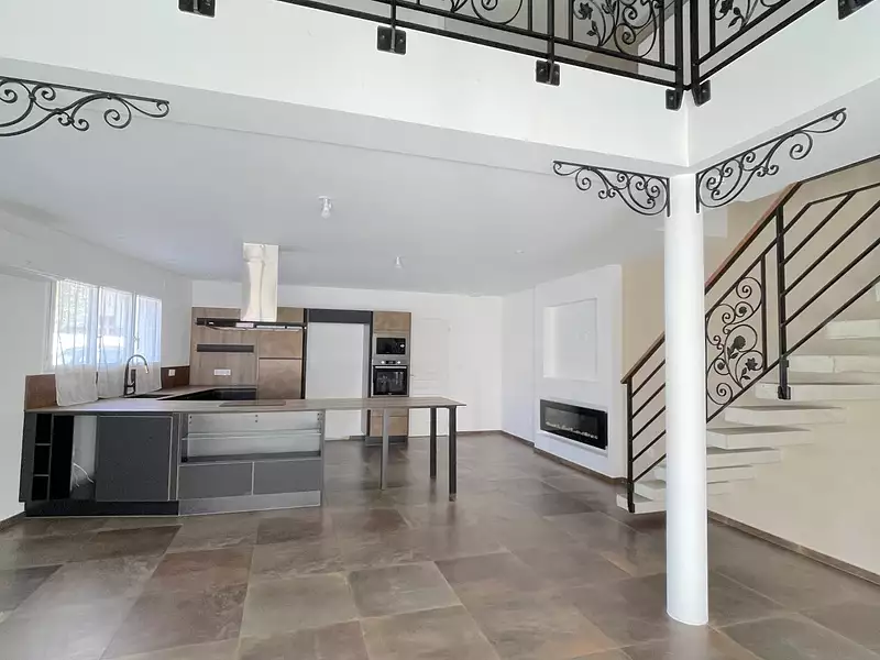 Maison, 185 m²