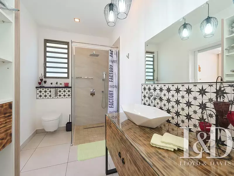 Maison, 210 m²