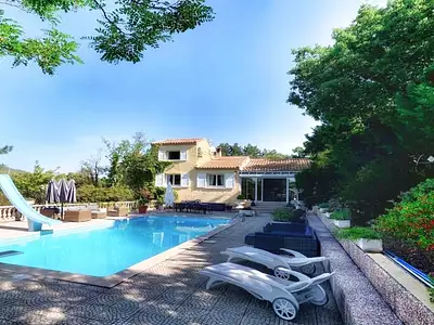 Maison, 283 m²