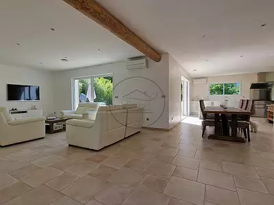 Maison, 157 m²
