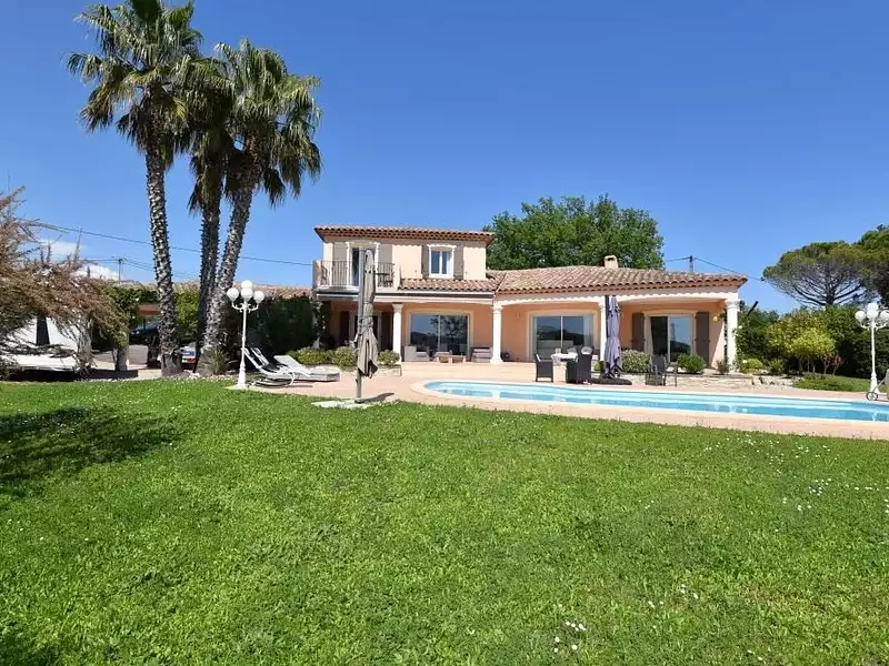 Maison, 185 m²