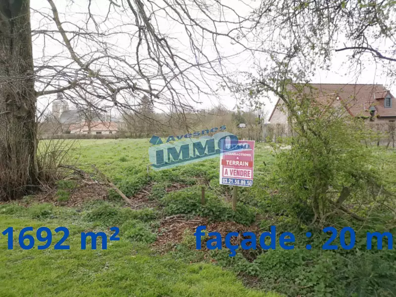 Terrain, 1 692 m²