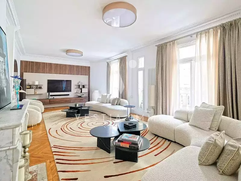 Appartement, 270,5 m²