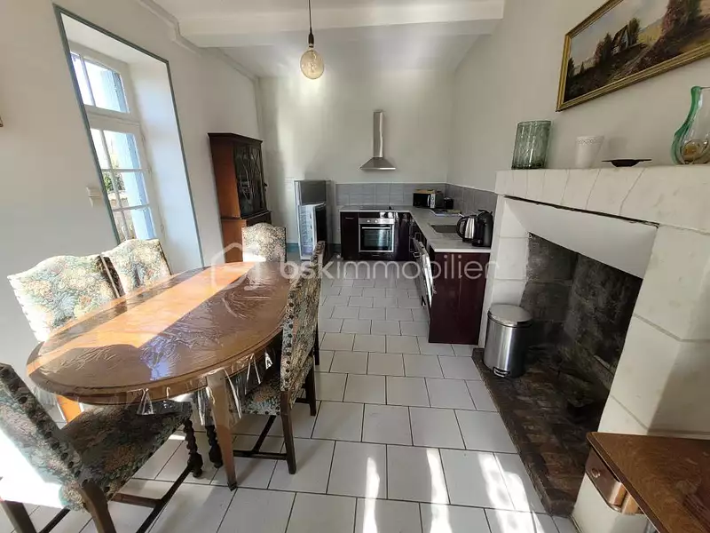 Maison, 245 m²