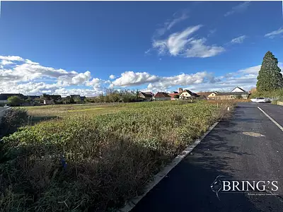 Terrain, 668 m²