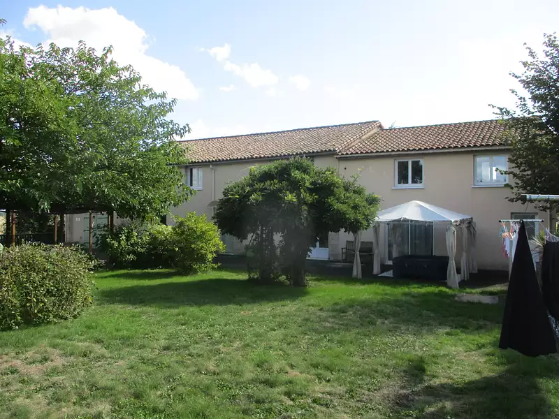 Maison, 249 m²