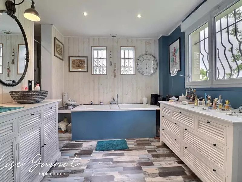Maison, 258 m²