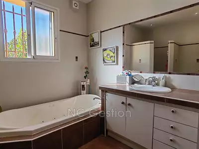 Maison, 334 m²
