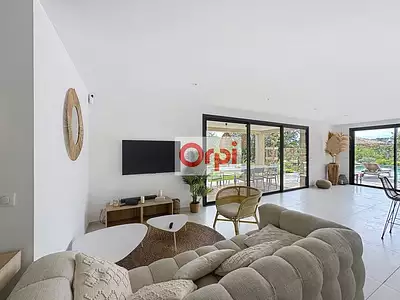 Maison, 163 m²