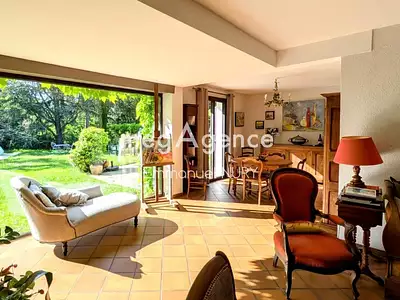 Maison, 168 m²