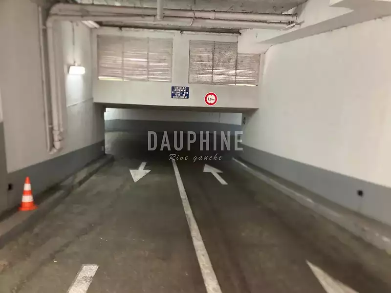 Parking, 12,8 m²