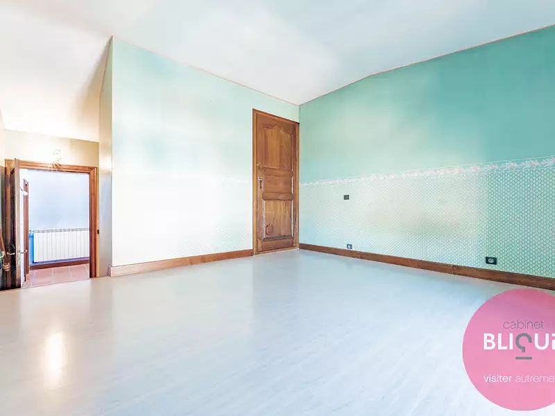 Maison, 375 m²