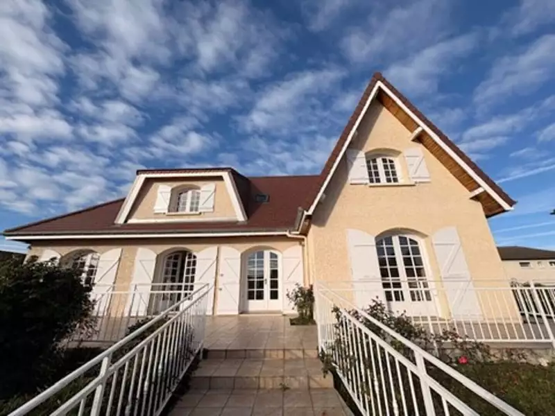 Maison, 155 m²