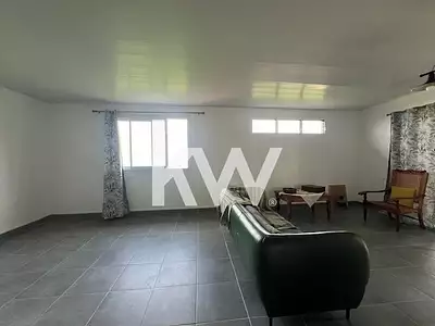 Maison, 438,76 m²