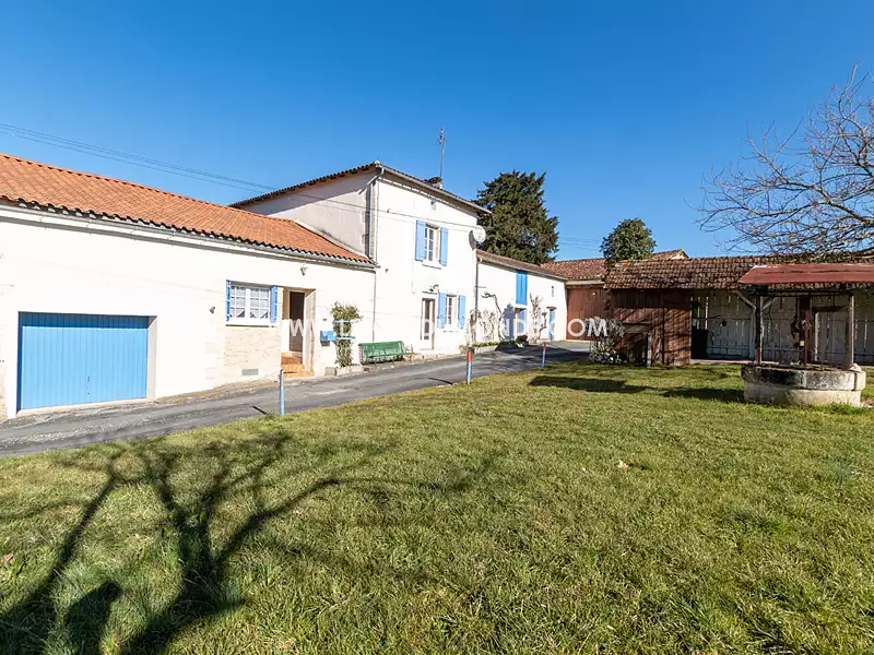 Maison, 276 m²