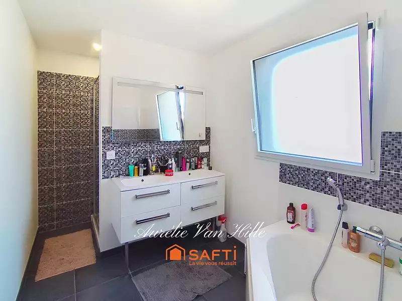 Maison, 137 m²