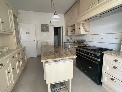 Maison, 236 m²