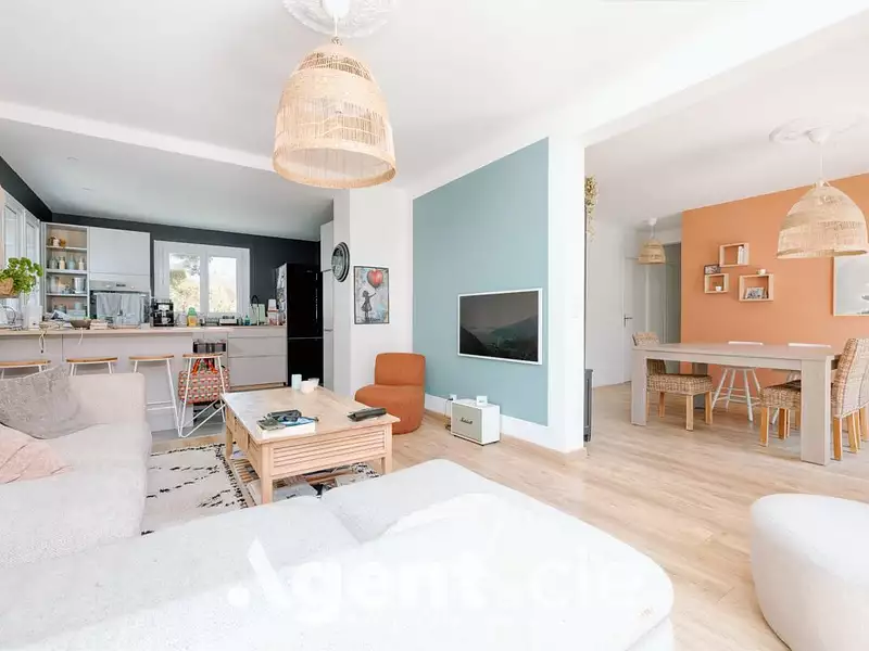Maison, 155 m²
