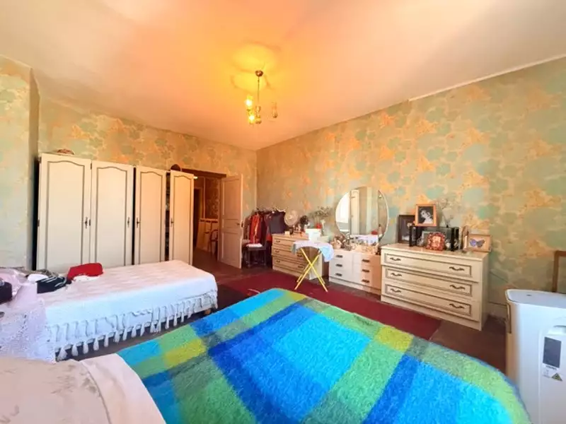 Immeuble, 215 m²